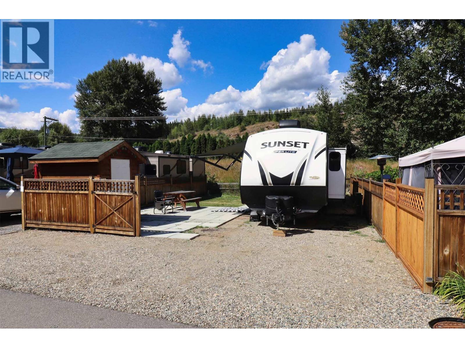 26 Cottonwood Drive, Lee Creek, BC