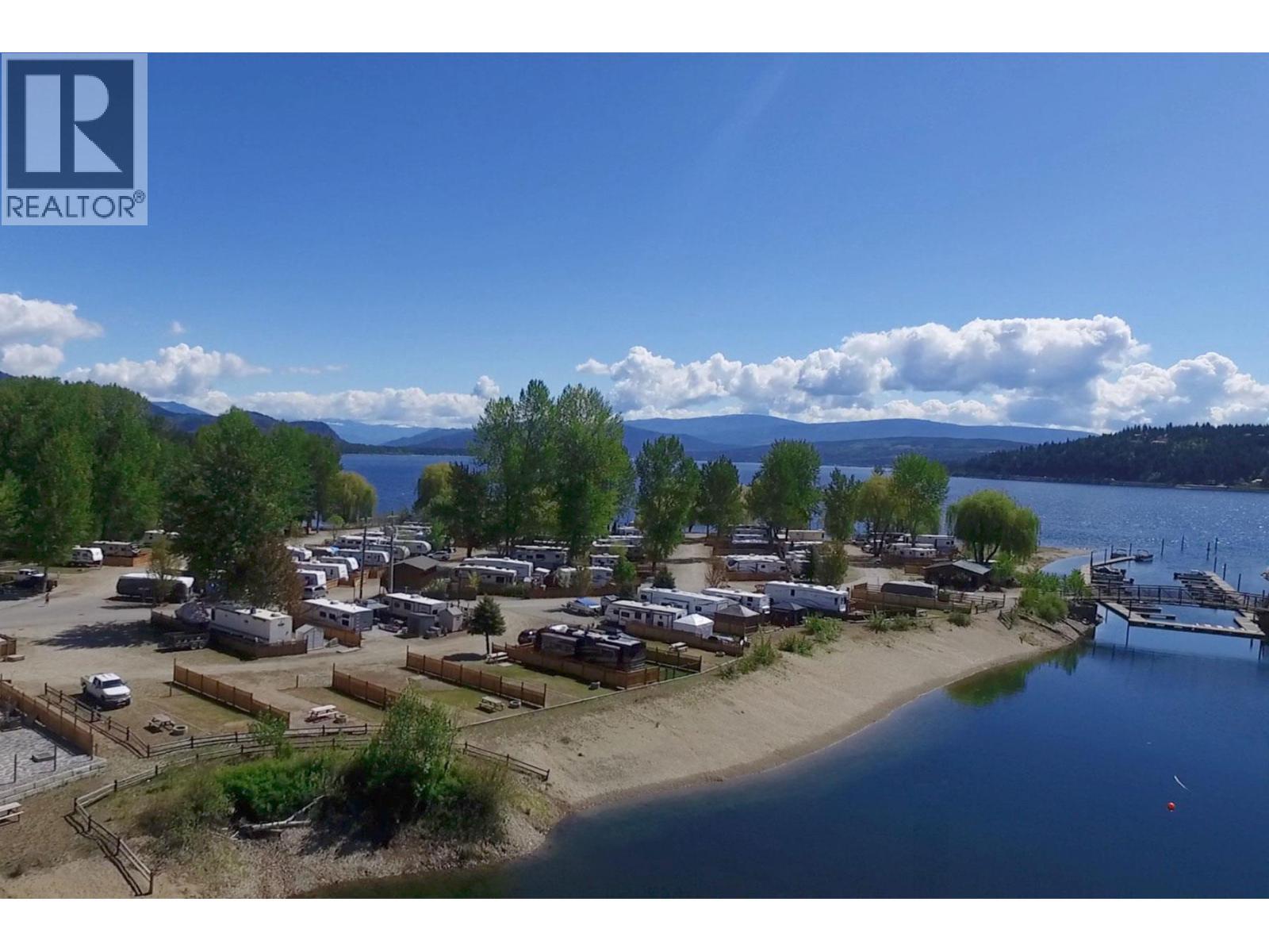 26 Cottonwood Drive, Lee Creek, BC