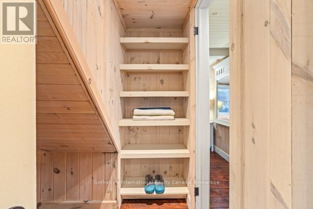5 - 1028 Oak Street, Muskoka Lakes (Medora), ON - Indoor Photo Showing Other Room
