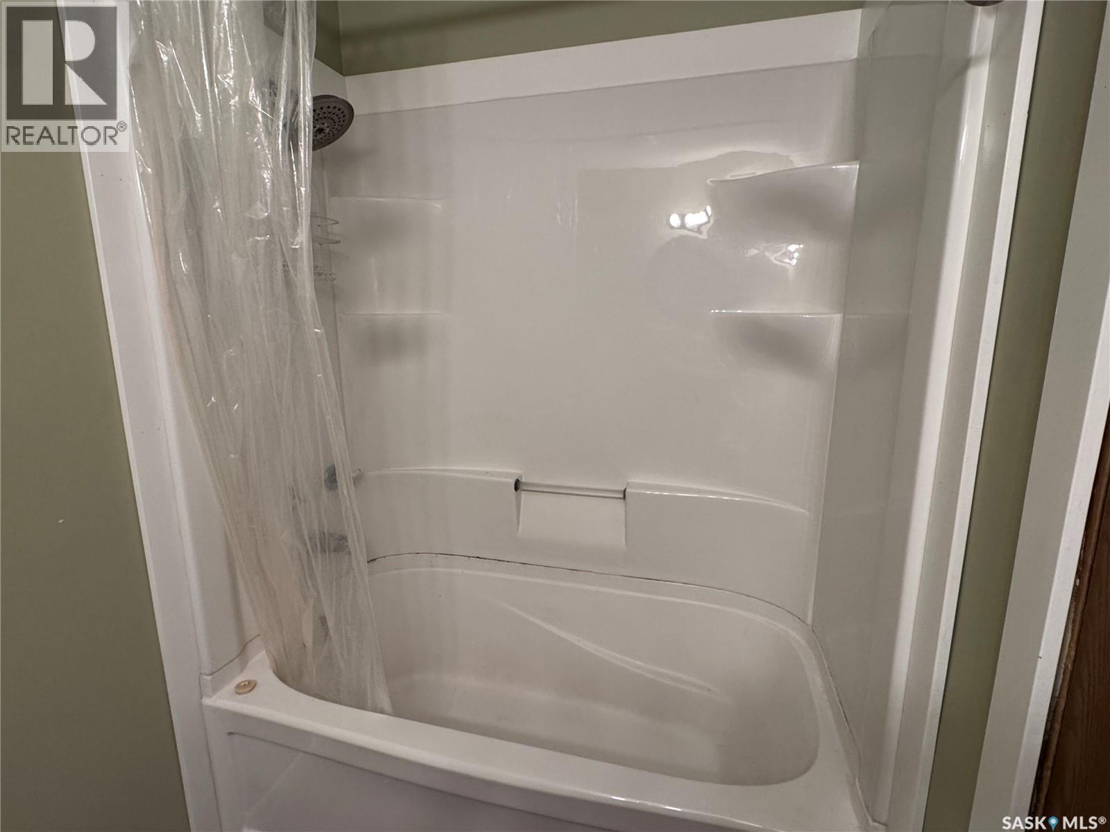 185 Vickers Crescent, Air Ronge, SK - Indoor Photo Showing Bathroom