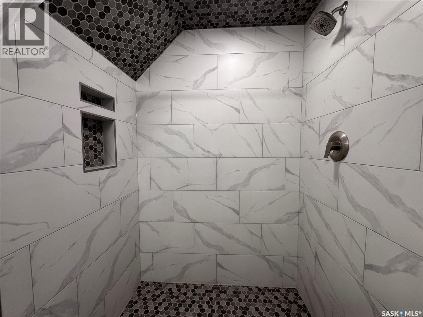 185 Vickers Crescent, Air Ronge, SK - Indoor Photo Showing Bathroom
