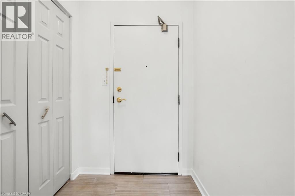 23 Main Street Unit# 404, Dundas, ON - Indoor Photo Showing Other Room