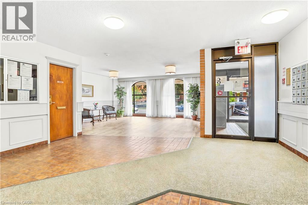 23 Main Street Unit# 404, Dundas, ON - Indoor Photo Showing Other Room