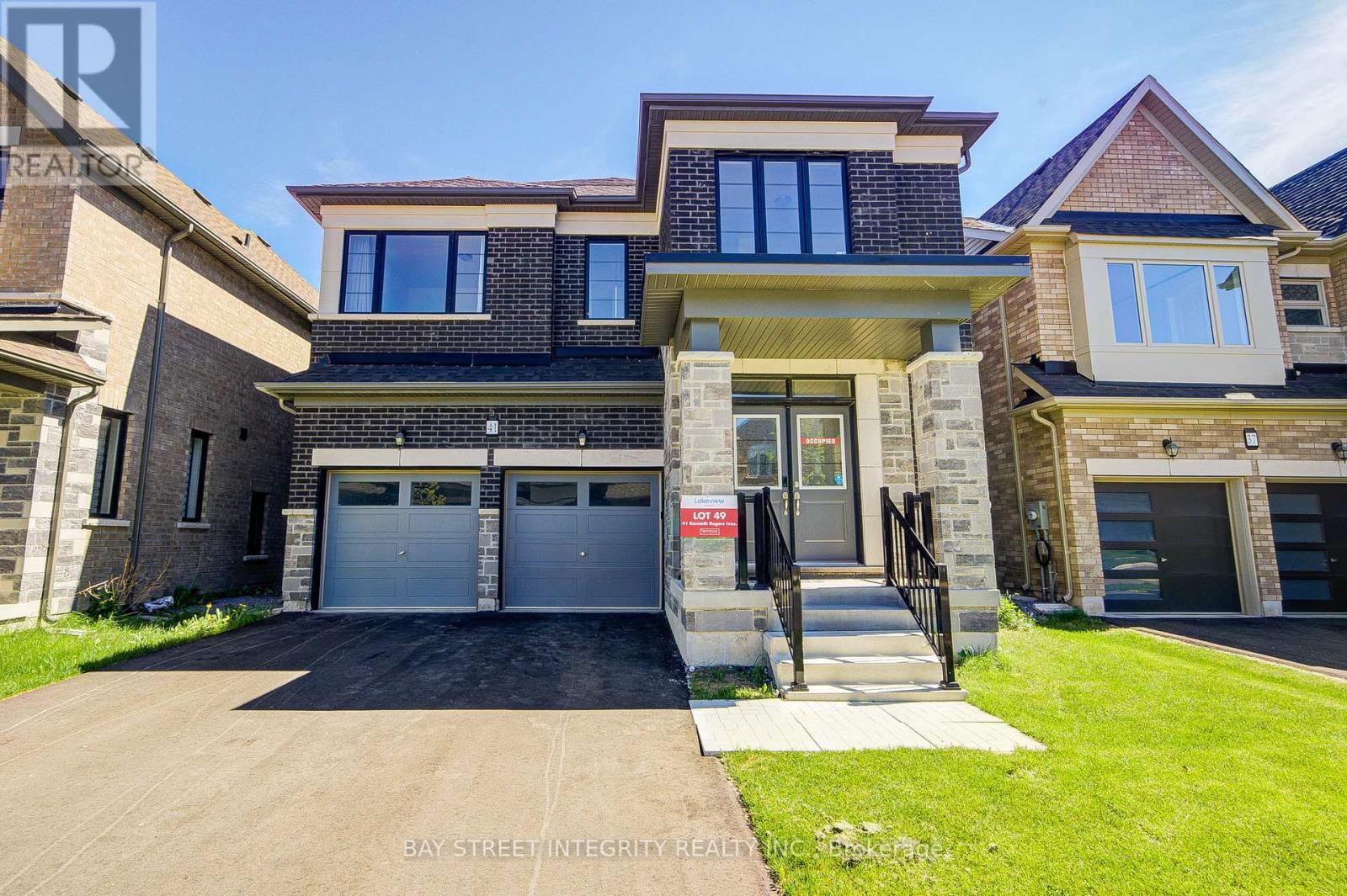 41 Kenneth Rogers Crescent, East Gwillimbury, ON