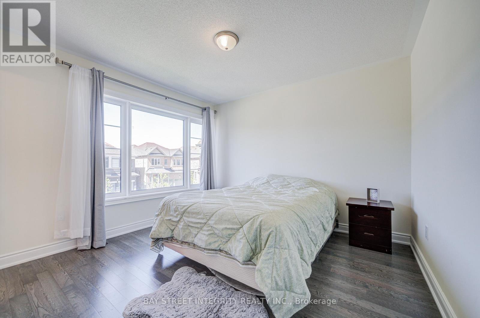 41 Kenneth Rogers Crescent, East Gwillimbury, ON