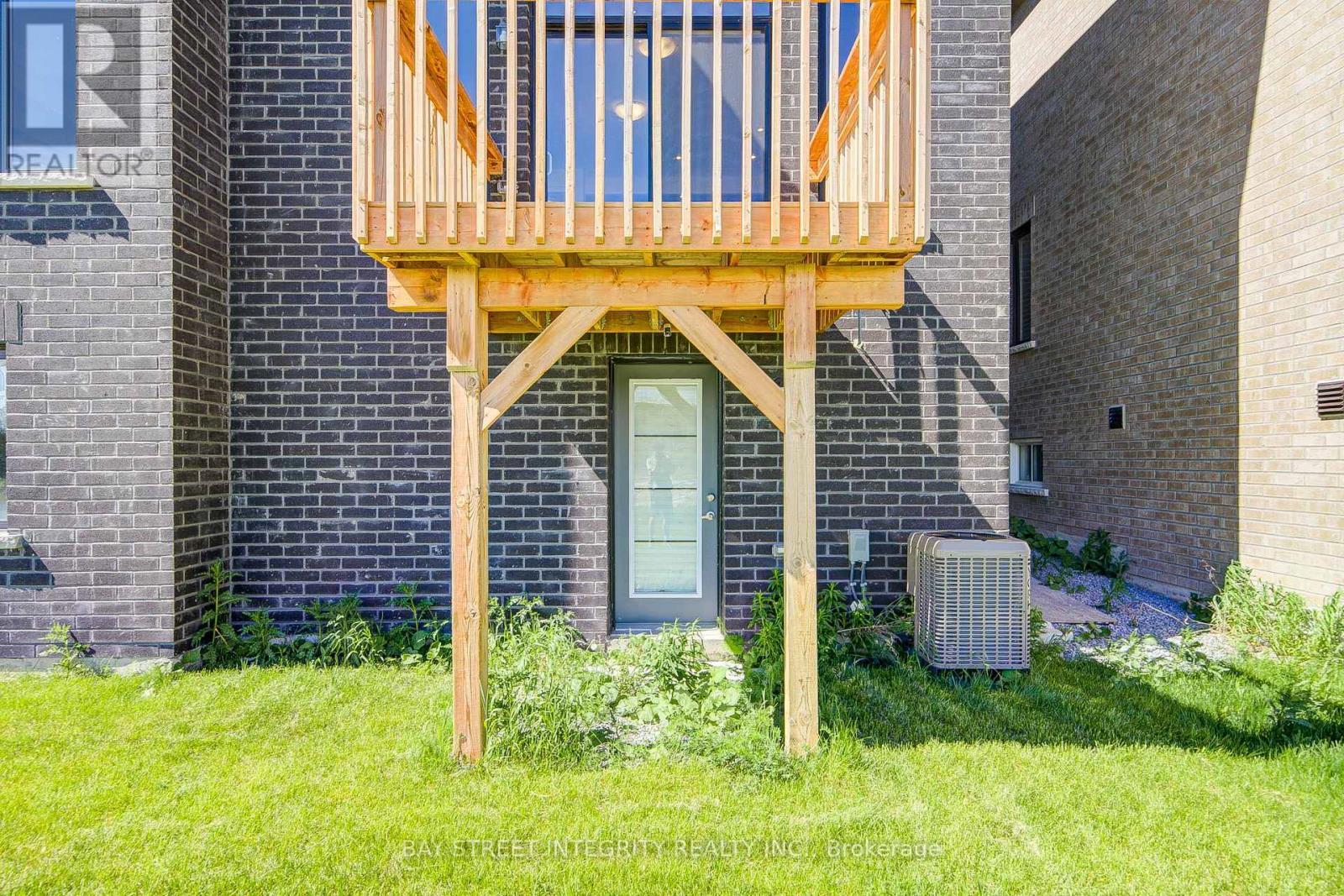 41 Kenneth Rogers Crescent, East Gwillimbury, ON