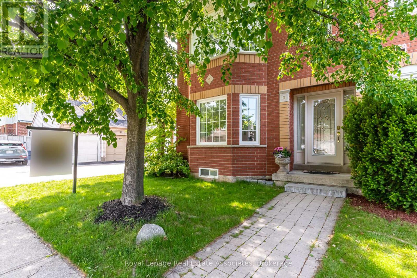 1179 Treetop Terrace, Oakville, ON - Outdoor