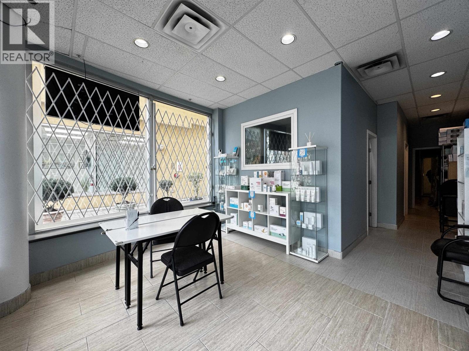 2236 Kingsway, Vancouver, BC