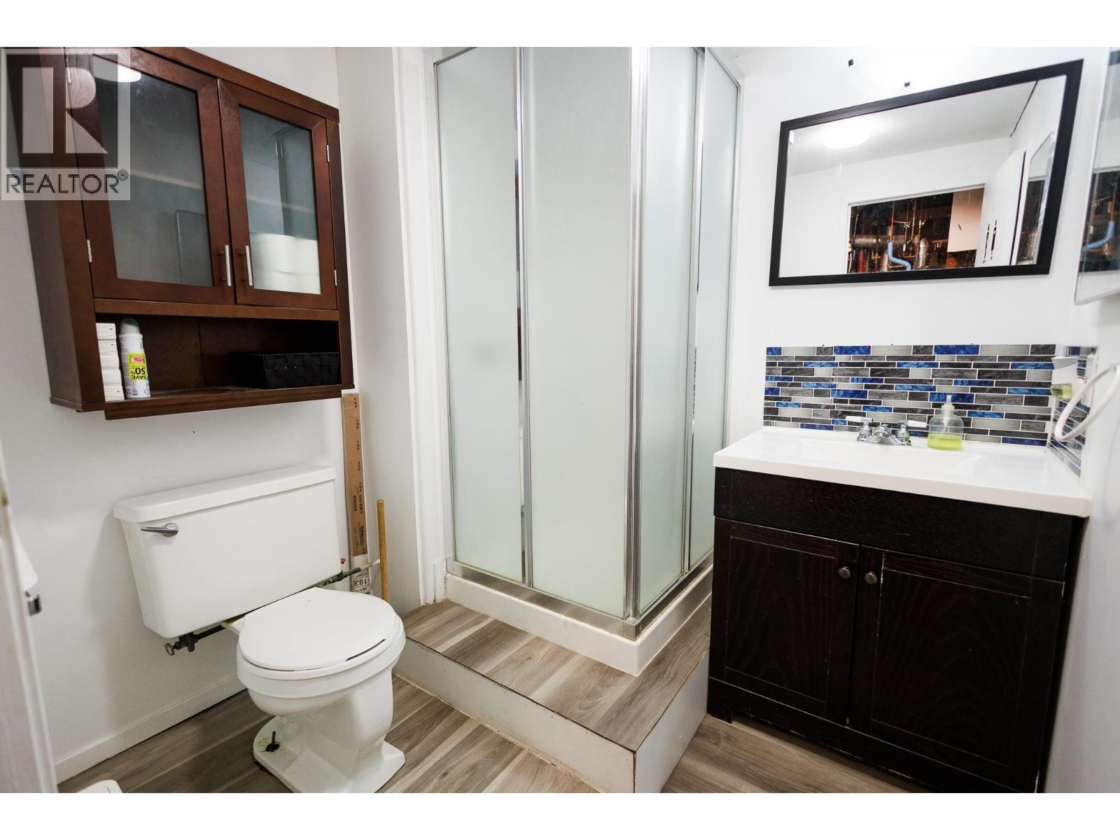 4523 Graham Avenue, Terrace, BC - Indoor Photo Showing Bathroom