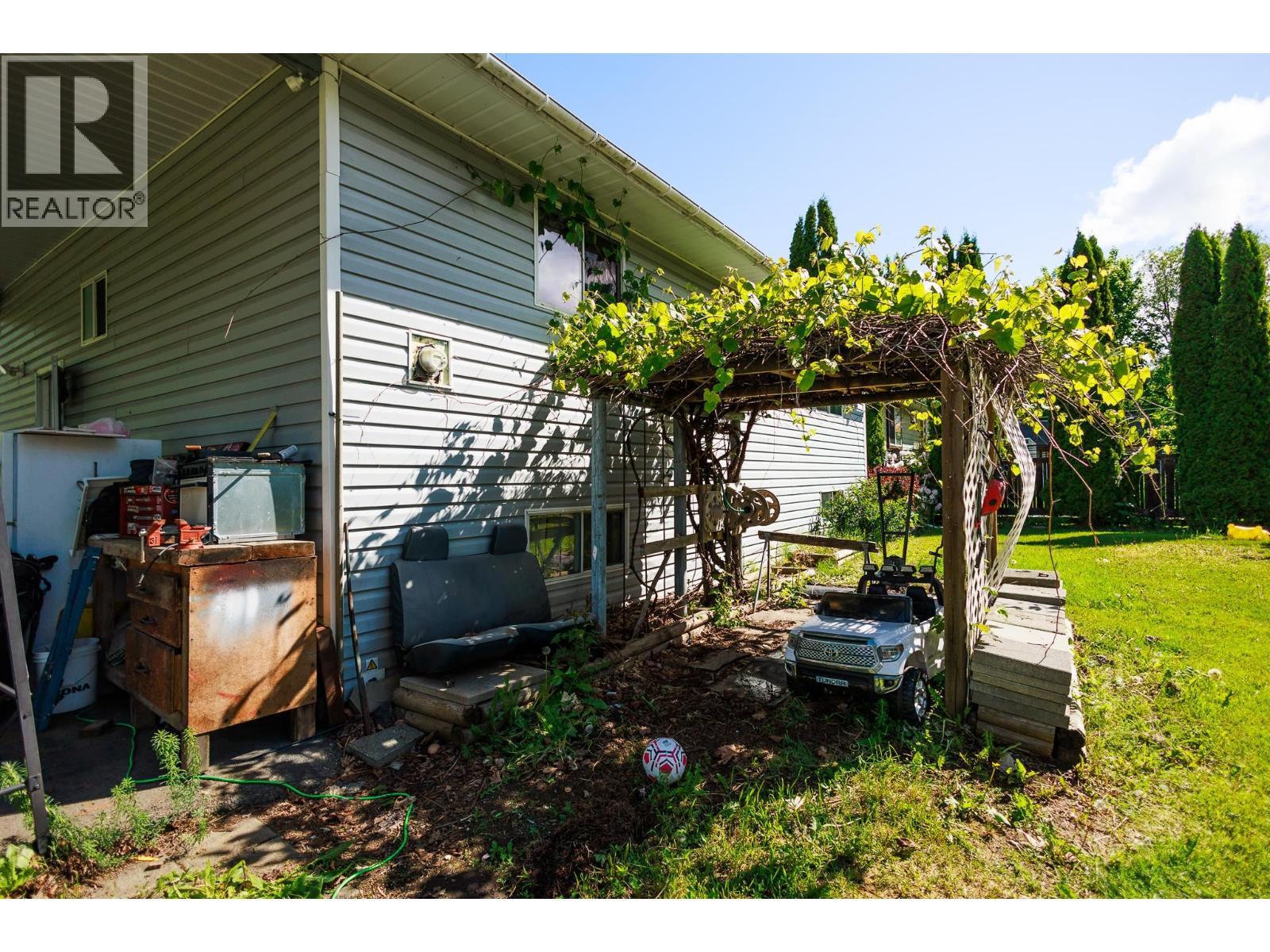4523 Graham Avenue, Terrace, BC - Outdoor