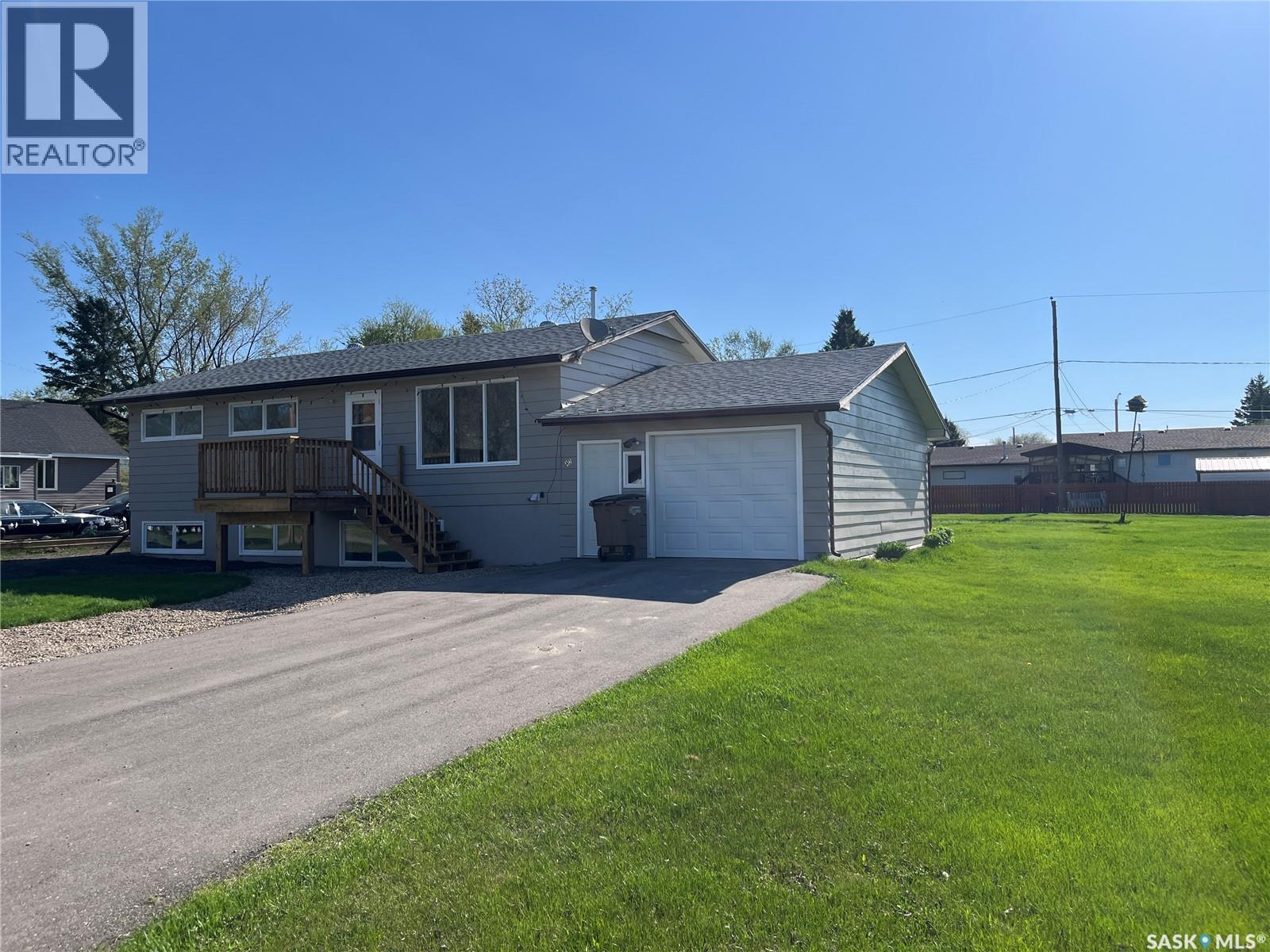 42 6Th Street Ne, Wadena, SK - Outdoor