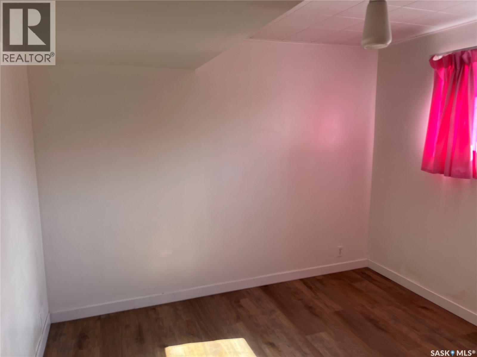 42 6Th Street Ne, Wadena, SK - Indoor Photo Showing Other Room