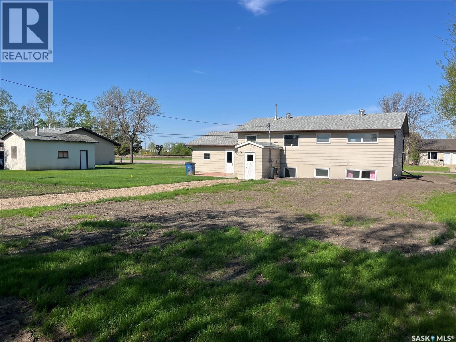 42 6Th Street Ne, Wadena, SK - Outdoor