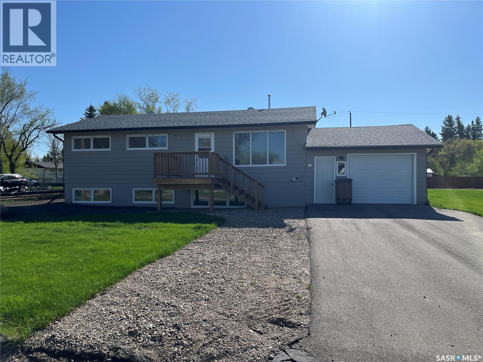 42 6Th Street Ne, Wadena, SK - Outdoor