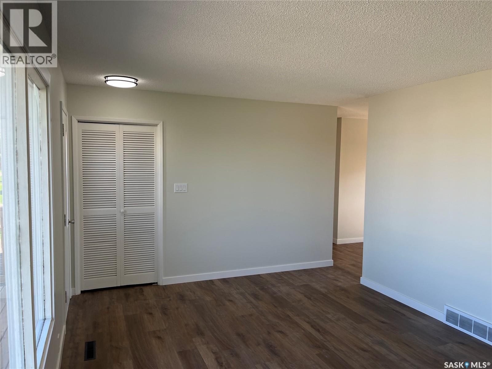 42 6Th Street Ne, Wadena, SK - Indoor Photo Showing Other Room