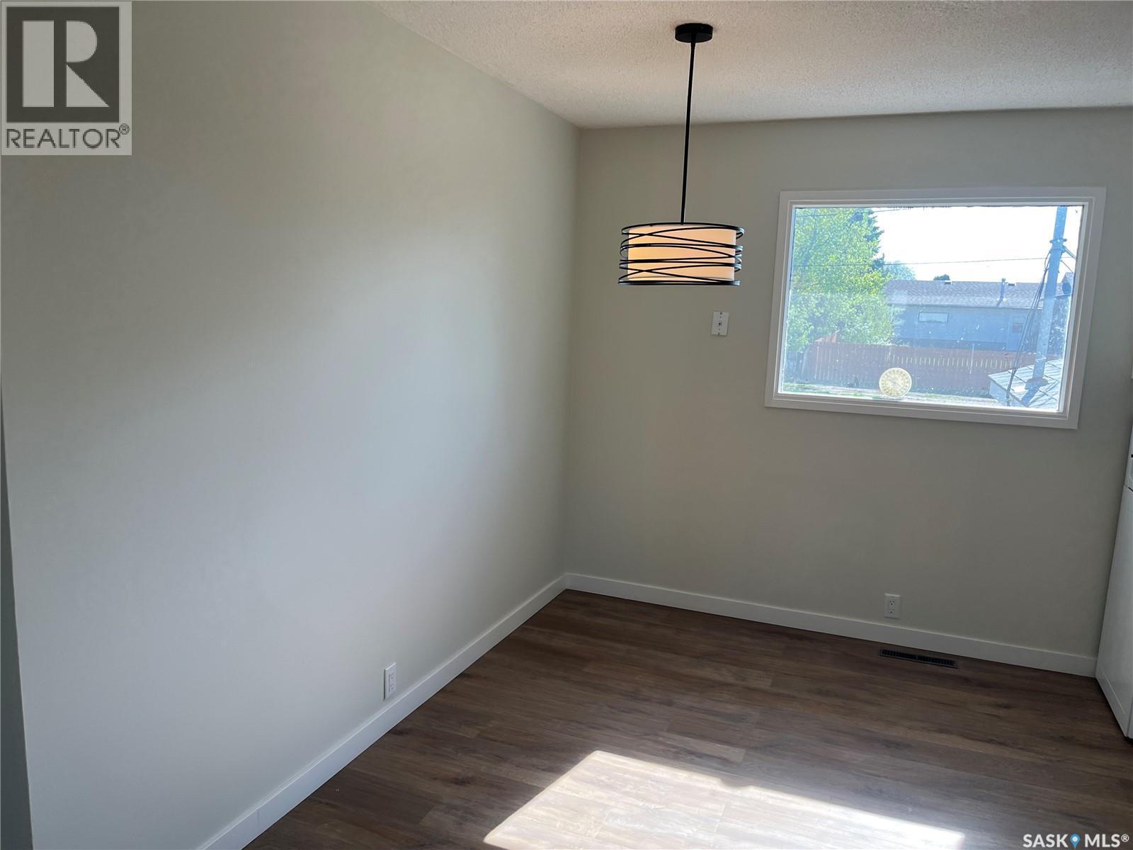 42 6Th Street Ne, Wadena, SK - Indoor Photo Showing Other Room