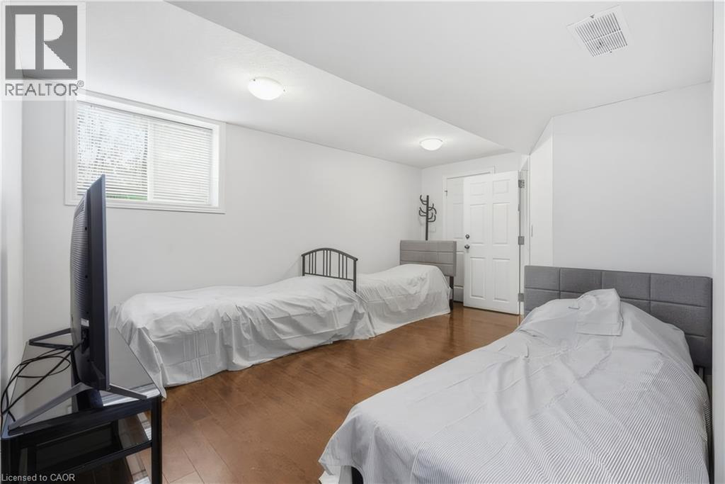 177 Watson Road N, Guelph, ON - Indoor Photo Showing Bedroom
