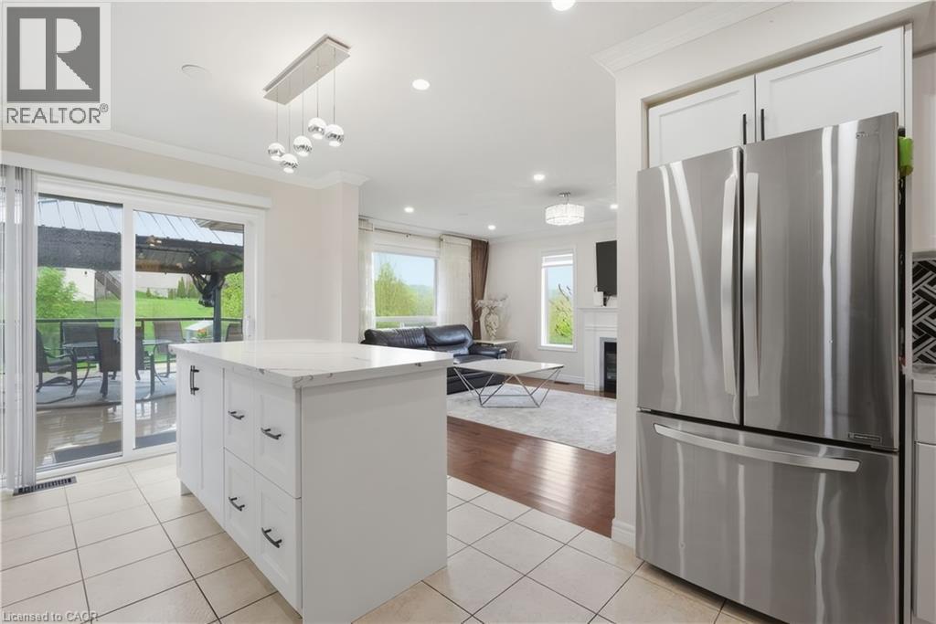 177 Watson Road N, Guelph, ON - Indoor Photo Showing Kitchen With Stainless Steel Kitchen