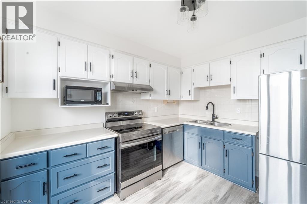 432 Main Street E Unit# 601, Hamilton, ON - Indoor Photo Showing Kitchen With Double Sink