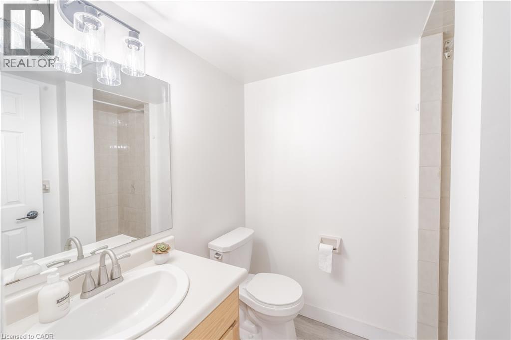 432 Main Street E Unit# 601, Hamilton, ON - Indoor Photo Showing Bathroom
