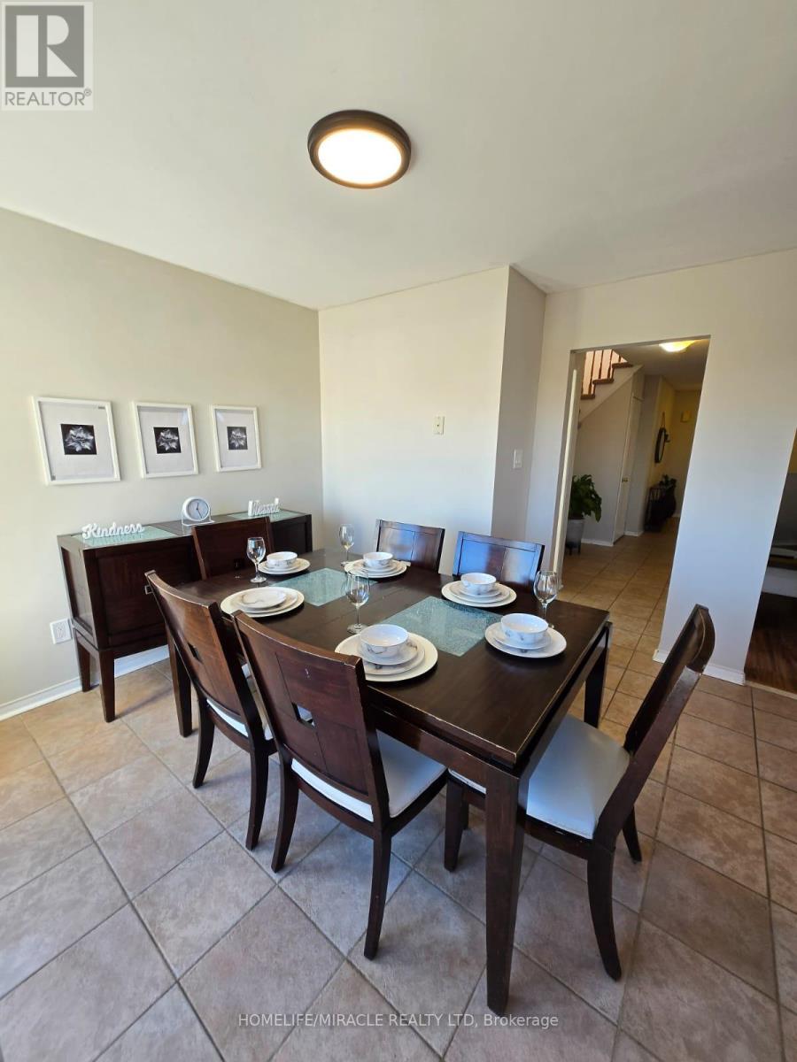 29 Nicholson Drive, Barrie, ON - Indoor Photo Showing Dining Room