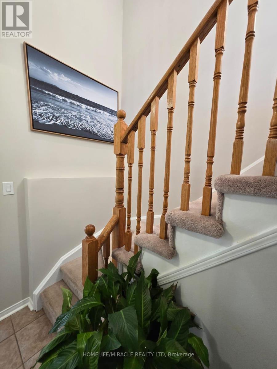 29 Nicholson Drive, Barrie, ON - Indoor Photo Showing Other Room