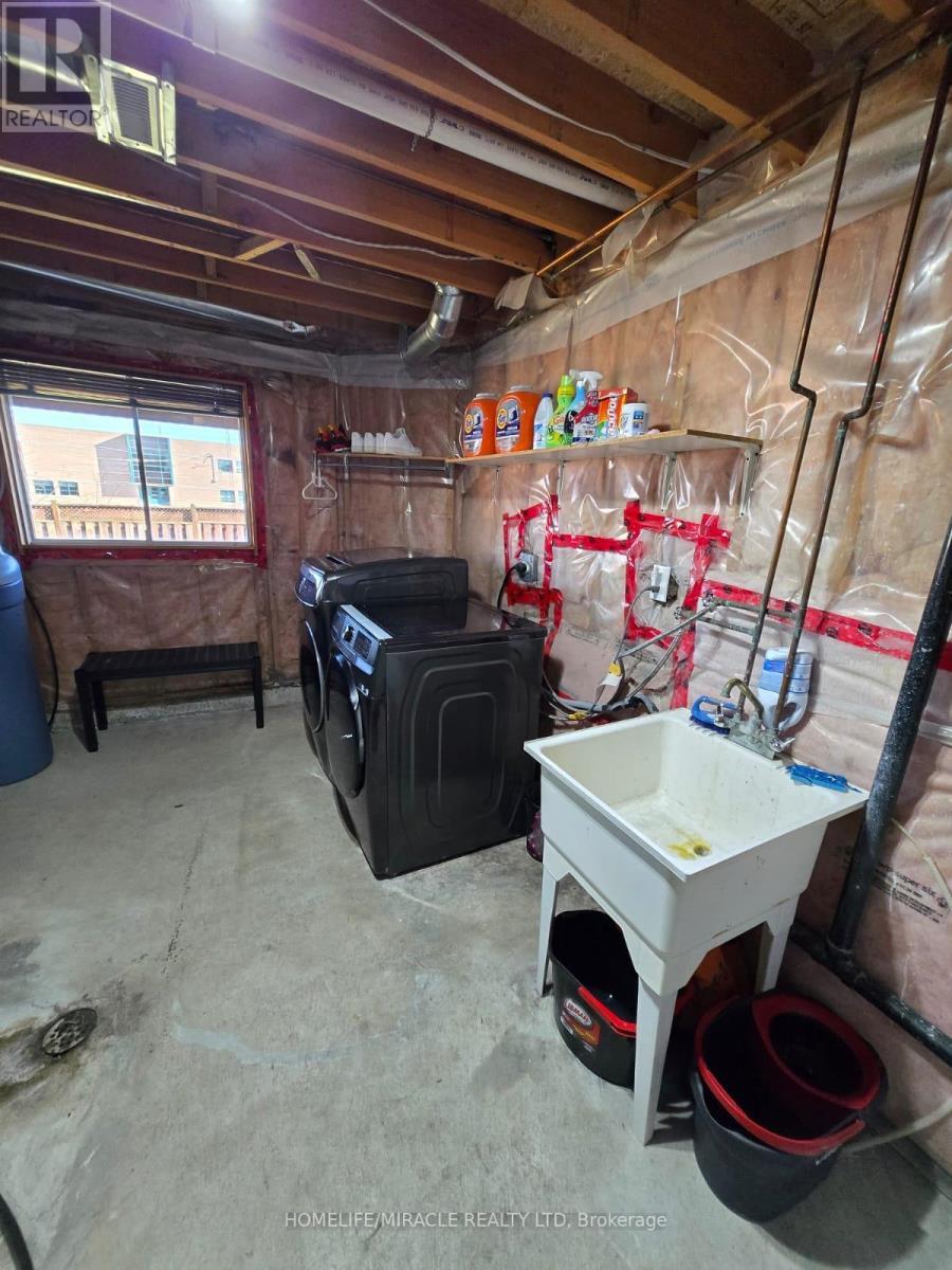 29 Nicholson Drive, Barrie, ON - Indoor Photo Showing Basement
