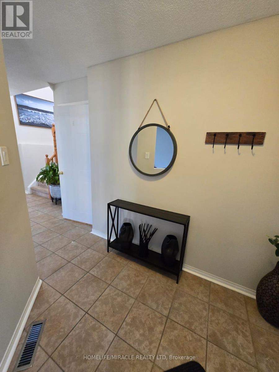 29 Nicholson Drive, Barrie, ON - Indoor Photo Showing Other Room