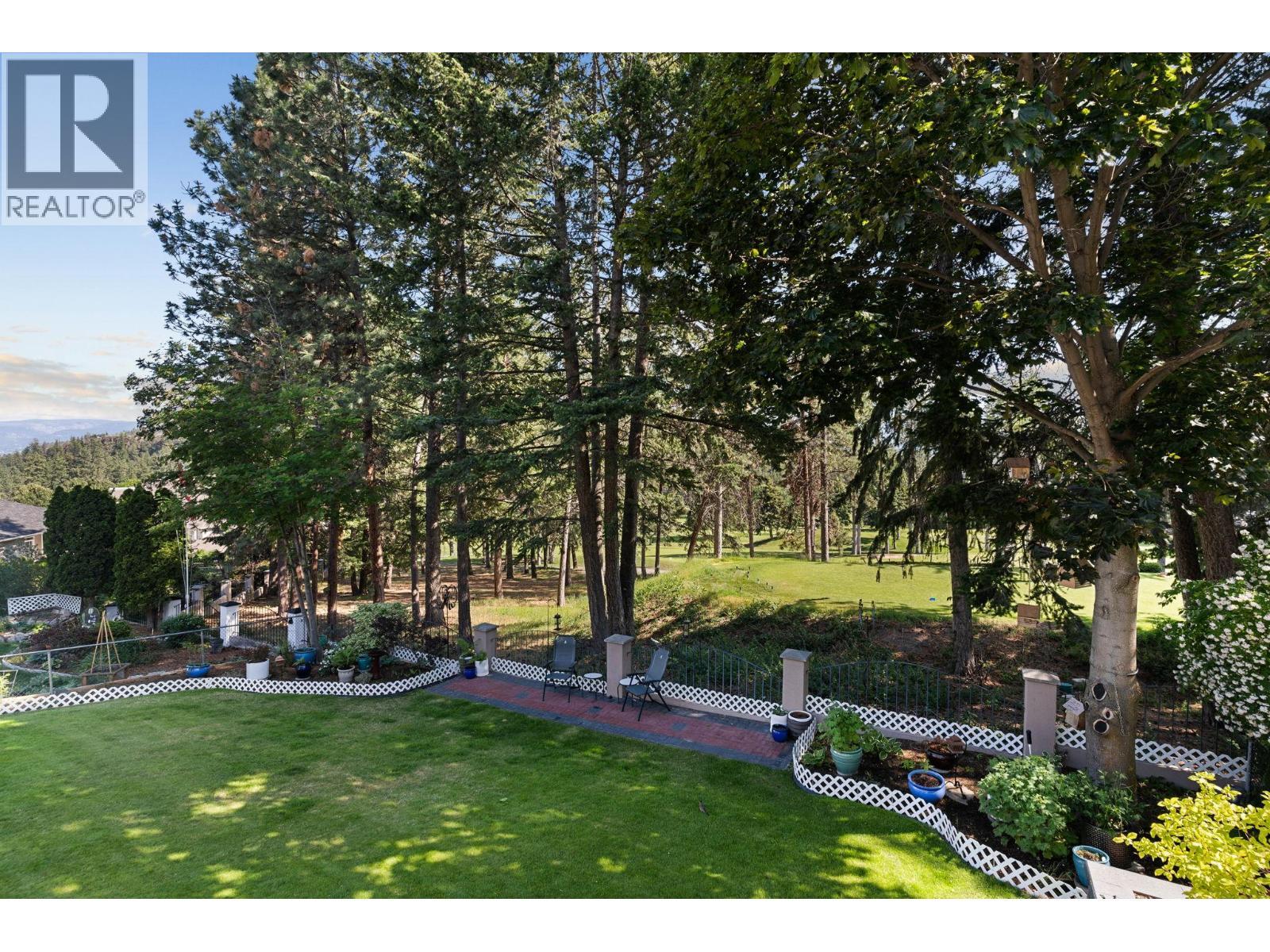 2211 Shannon Woods Place, West Kelowna, BC - Outdoor
