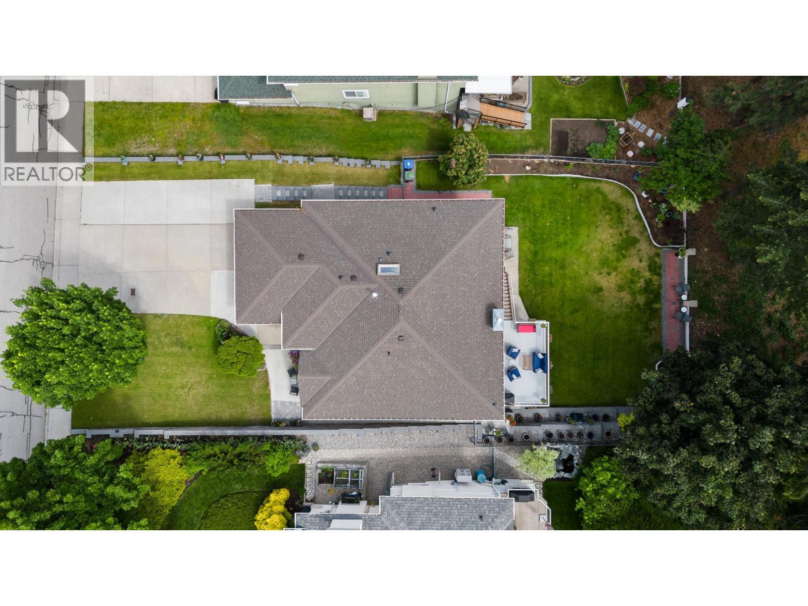 2211 Shannon Woods Place, West Kelowna, BC - Outdoor