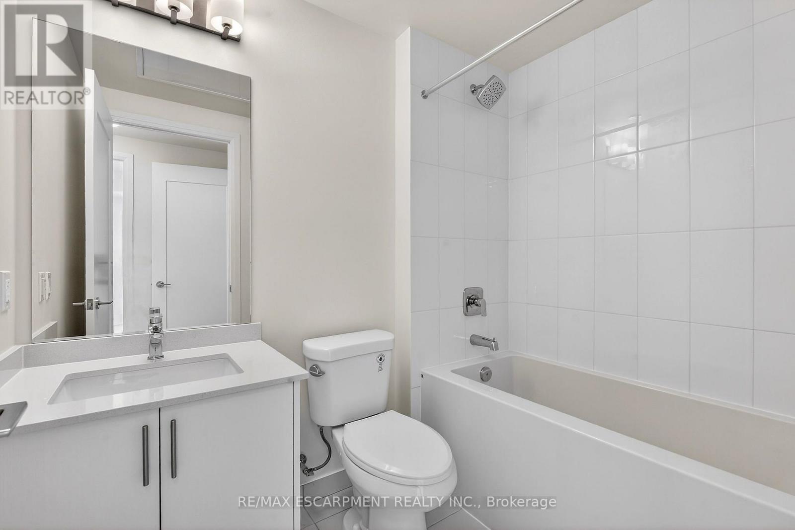 2408 - 27 Korda Gate, Vaughan, ON - Indoor Photo Showing Bathroom