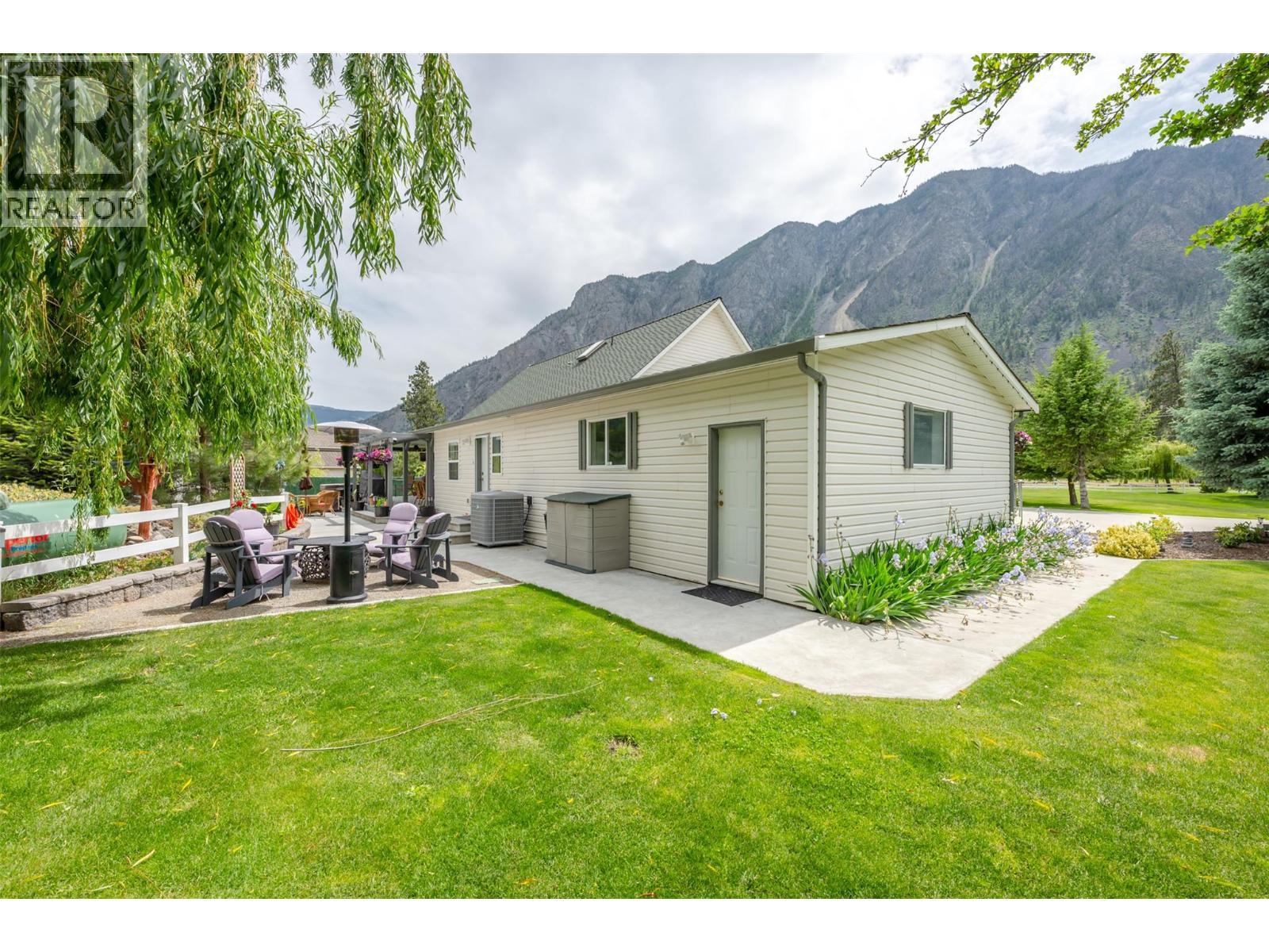 2900 River Road, Keremeos, BC - Outdoor