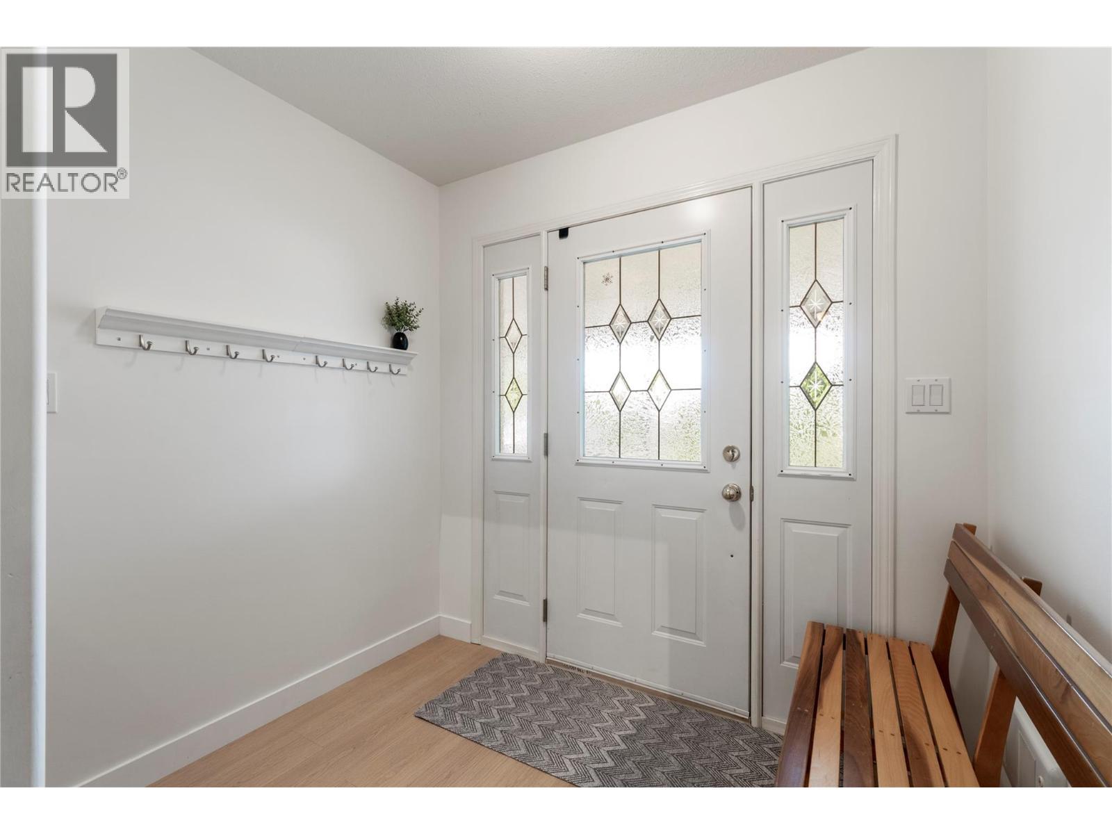 71 25 Street Se Unit# 3, Salmon Arm, BC - Indoor Photo Showing Other Room