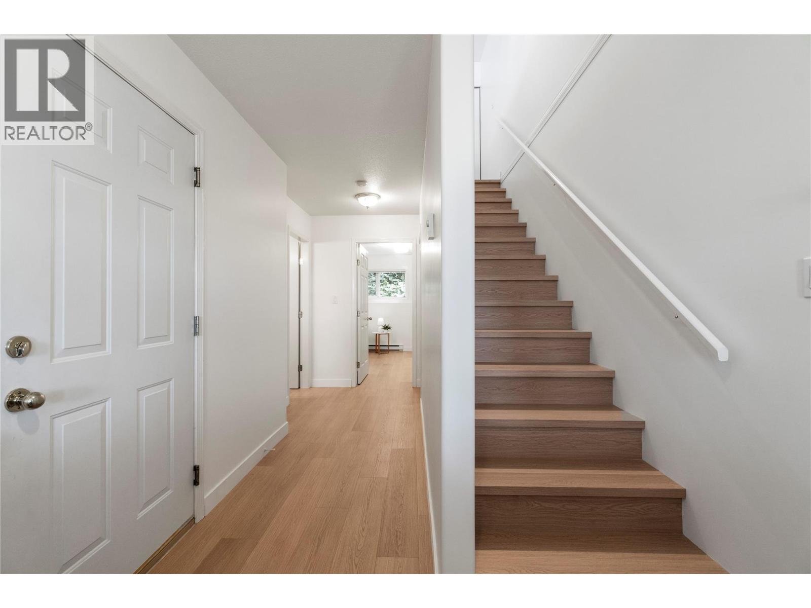 71 25 Street Se Unit# 3, Salmon Arm, BC - Indoor Photo Showing Other Room