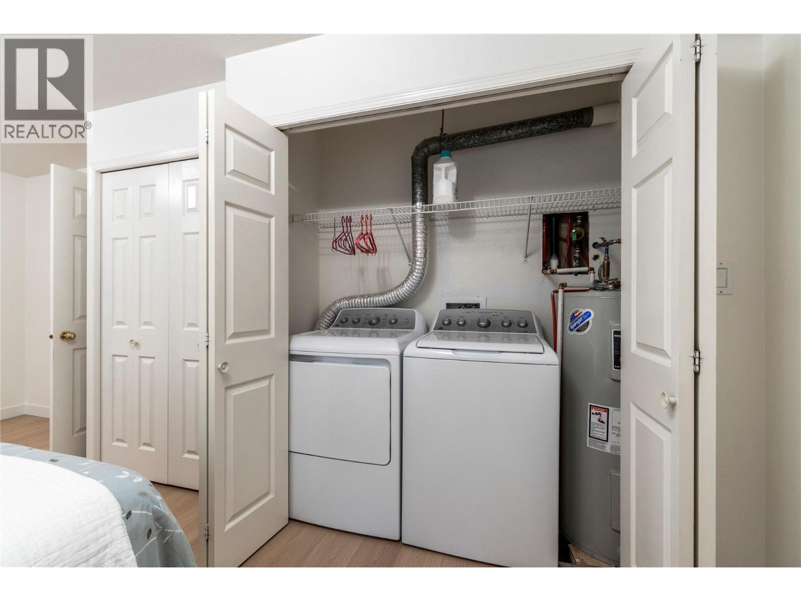 71 25 Street Se Unit# 3, Salmon Arm, BC - Indoor Photo Showing Laundry Room