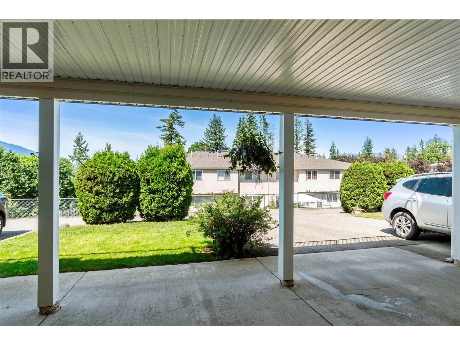 71 25 Street Se Unit# 3, Salmon Arm, BC - Outdoor