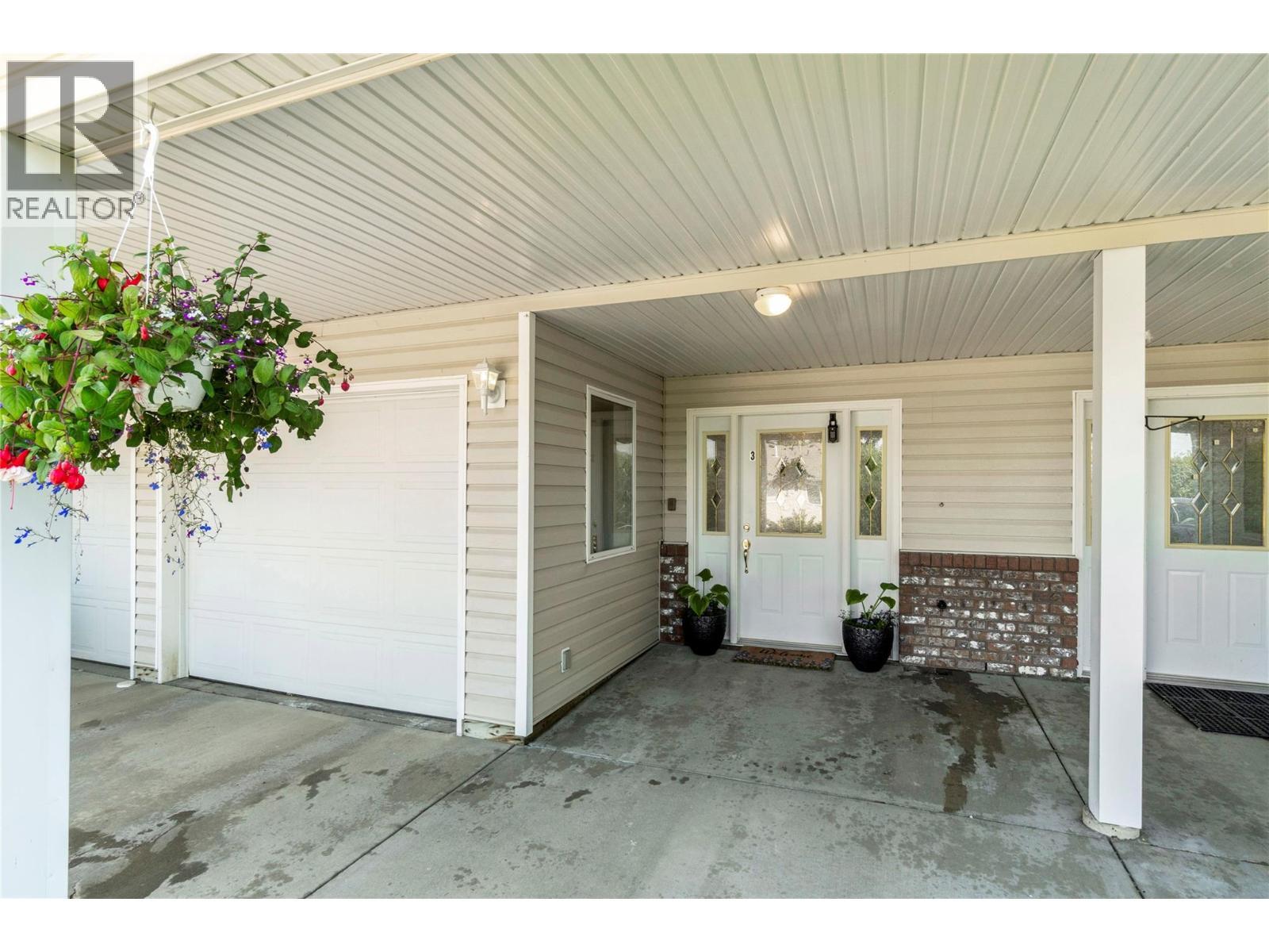 71 25 Street Se Unit# 3, Salmon Arm, BC - Outdoor With Exterior