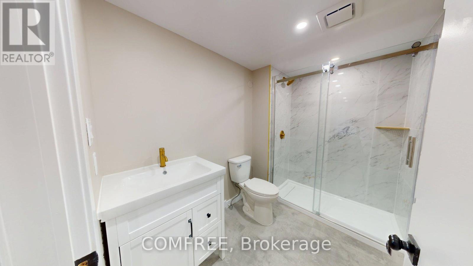 1357 Emerald Gate Avenue, Ottawa, ON - Indoor Photo Showing Bathroom