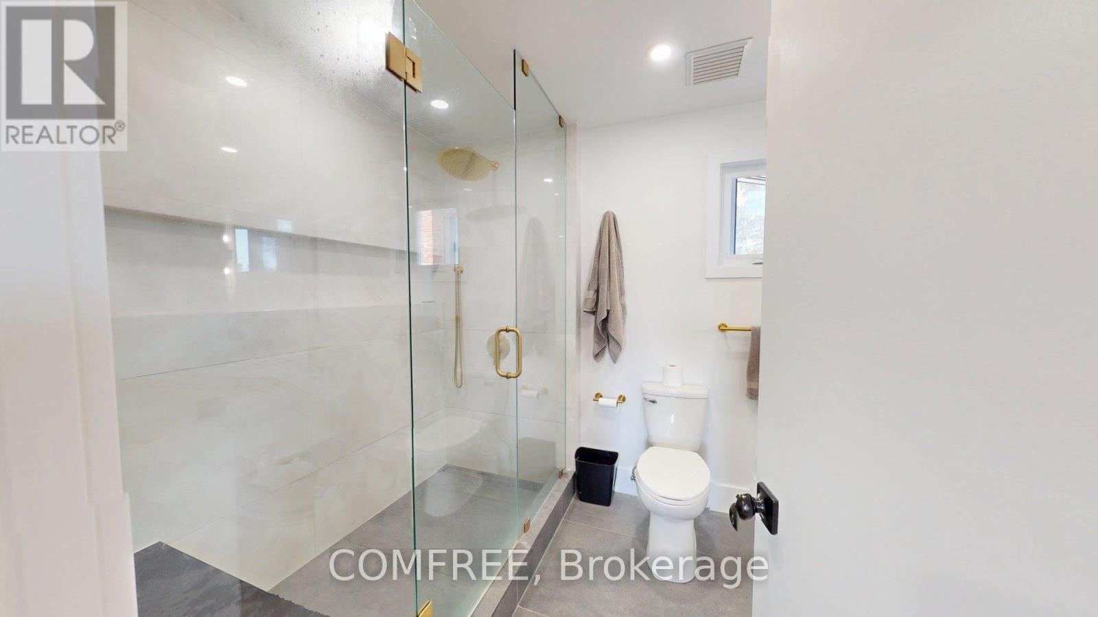 1357 Emerald Gate Avenue, Ottawa, ON - Indoor Photo Showing Bathroom