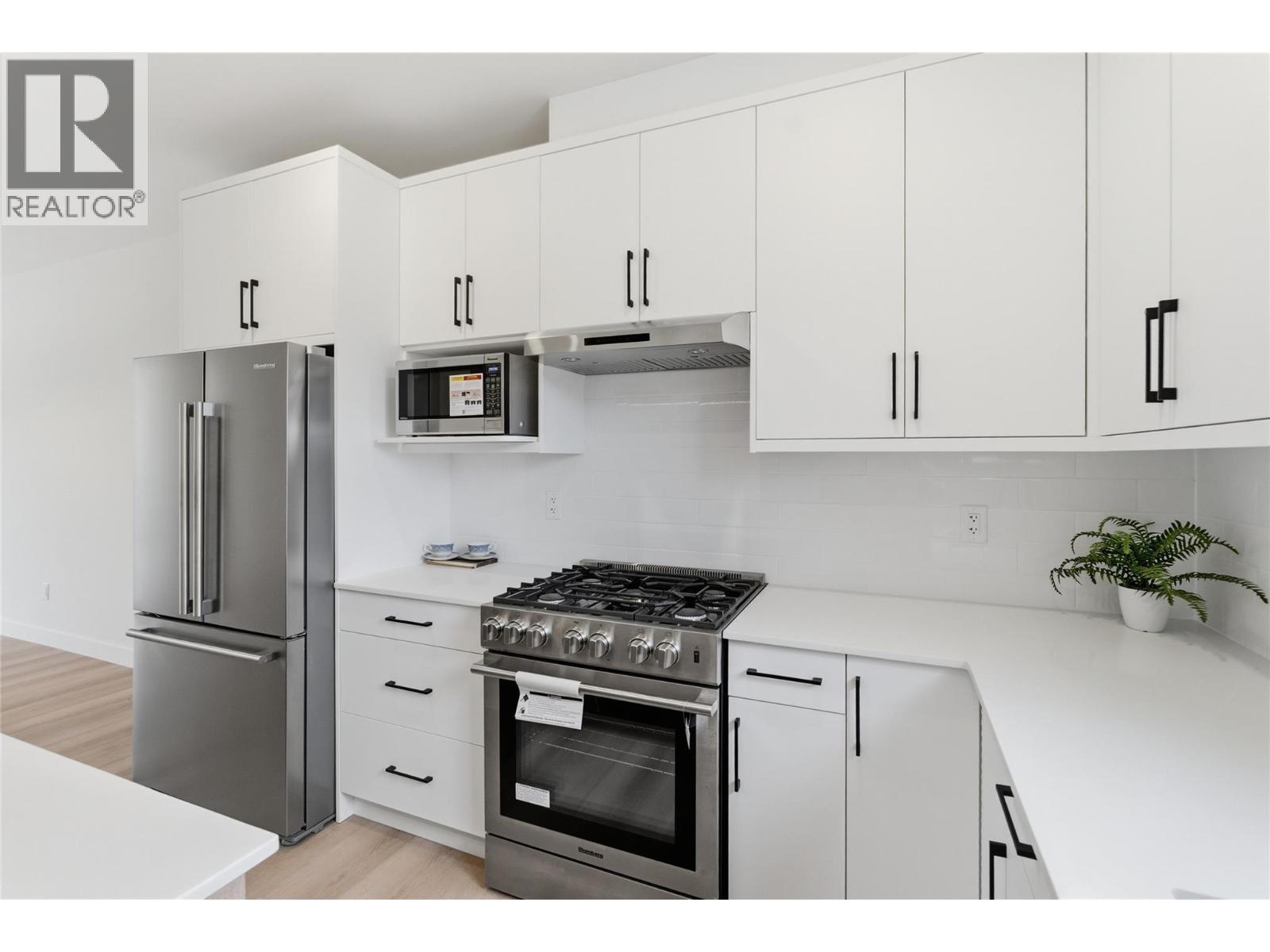 Quartz Countertops - 4601 97 Street Unit# 6, Osoyoos, BC - Indoor Photo Showing Kitchen