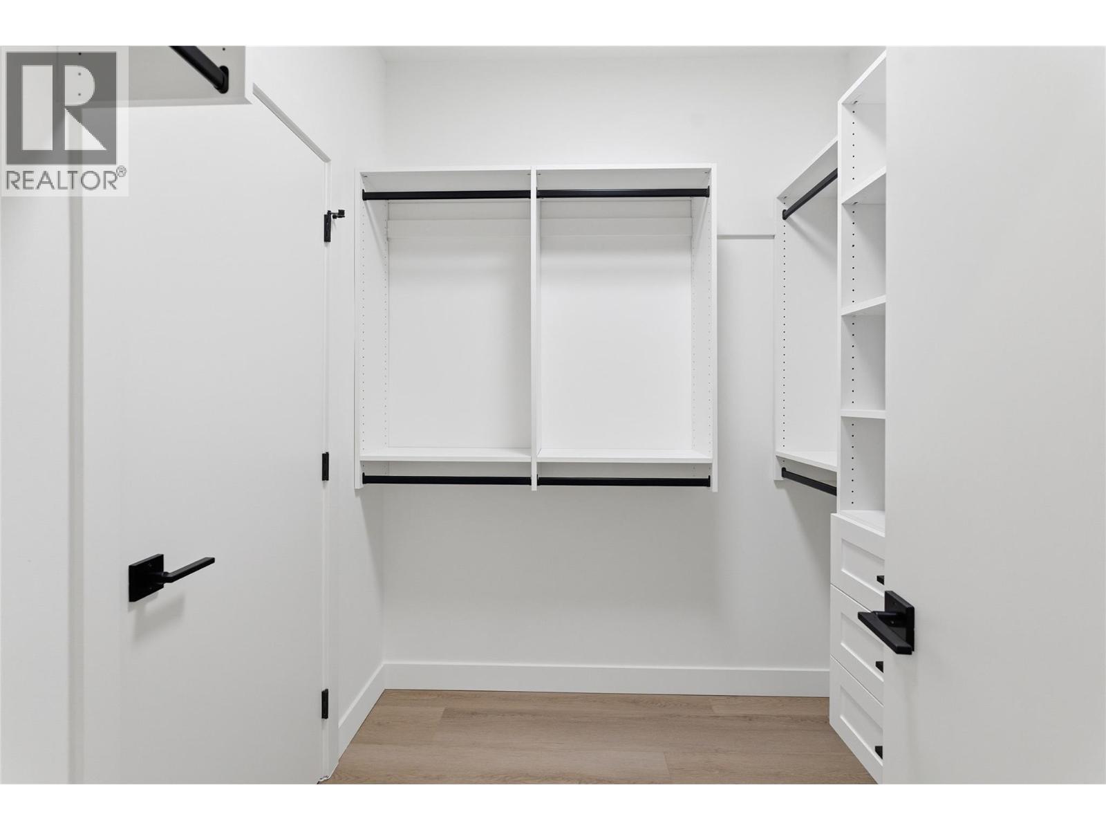 Walk-in closet with built-ins - 4601 97 Street Unit# 6, Osoyoos, BC - Indoor With Storage