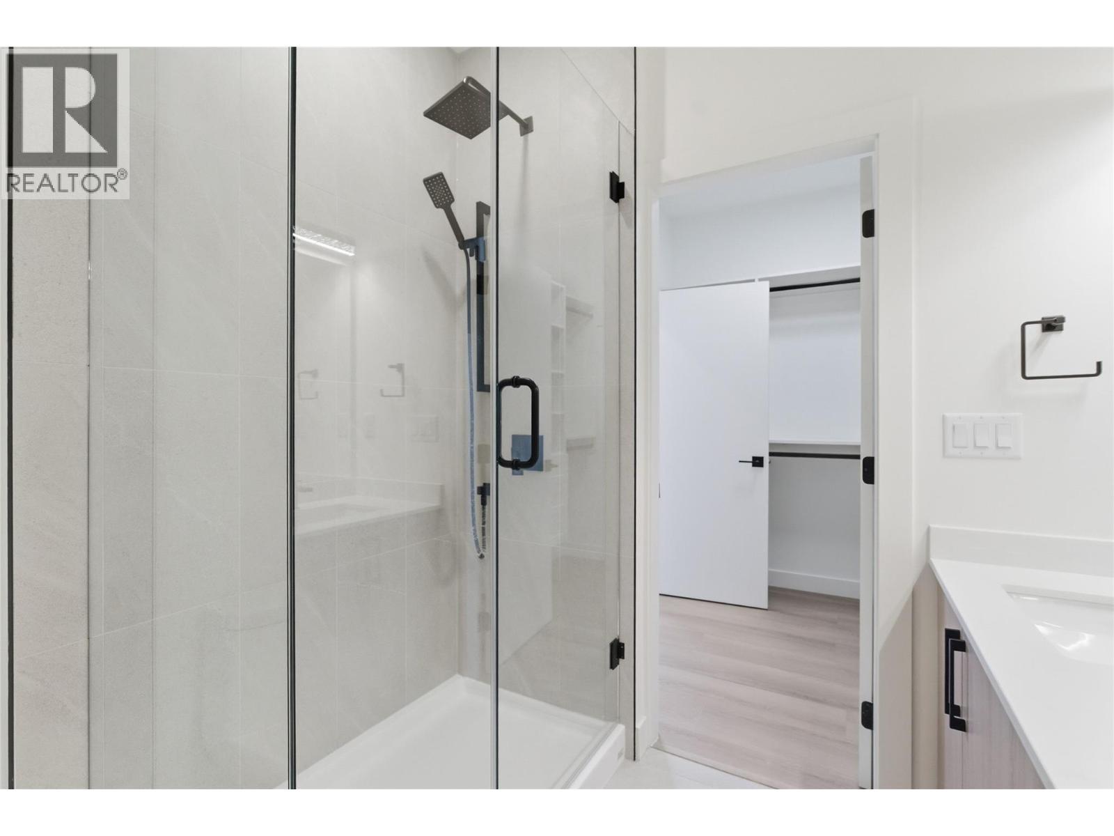 Primary 4-piece ensuite - 4601 97 Street Unit# 6, Osoyoos, BC - Indoor Photo Showing Bathroom