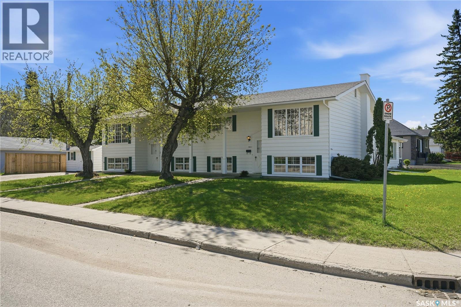 1901 William Avenue, Saskatoon, SK - Outdoor With Facade