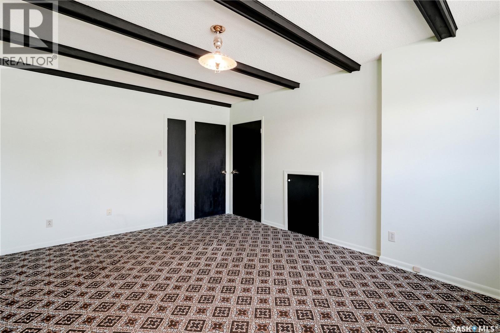 1901 William Avenue, Saskatoon, SK - Indoor