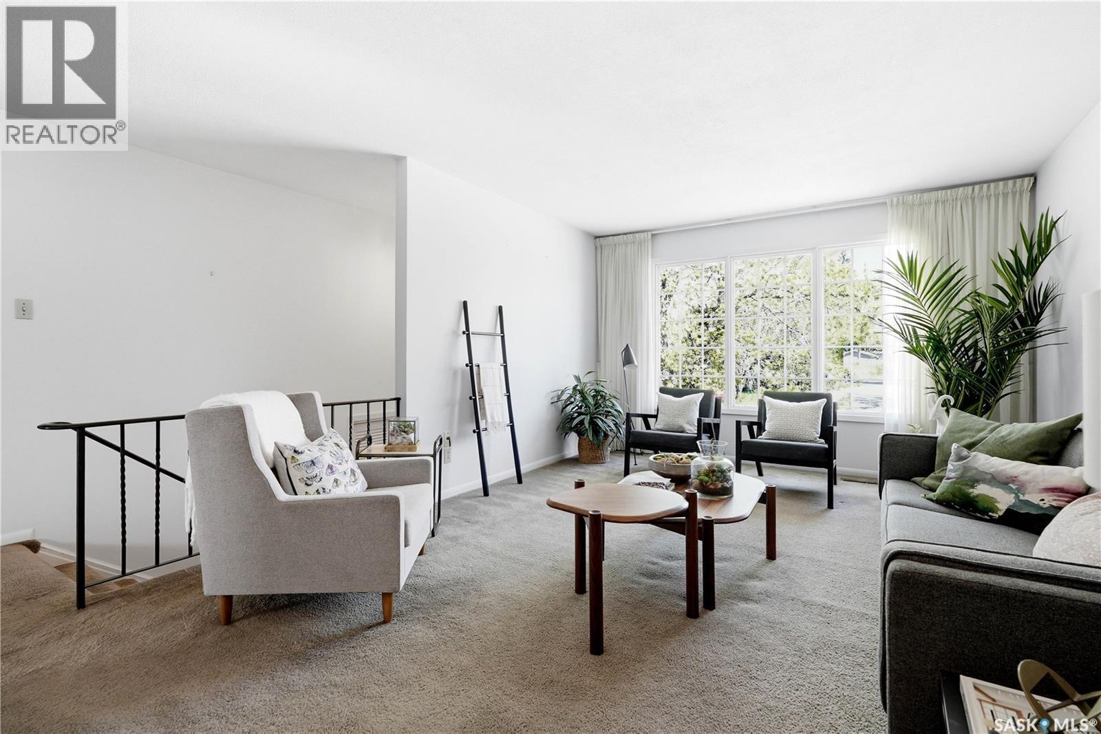 1901 William Avenue, Saskatoon, SK - Indoor Photo Showing Living Room