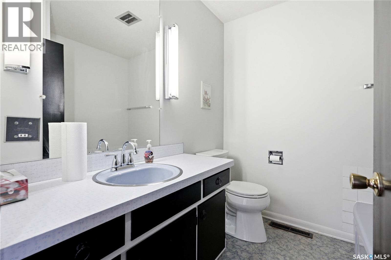 1901 William Avenue, Saskatoon, SK - Indoor Photo Showing Bathroom