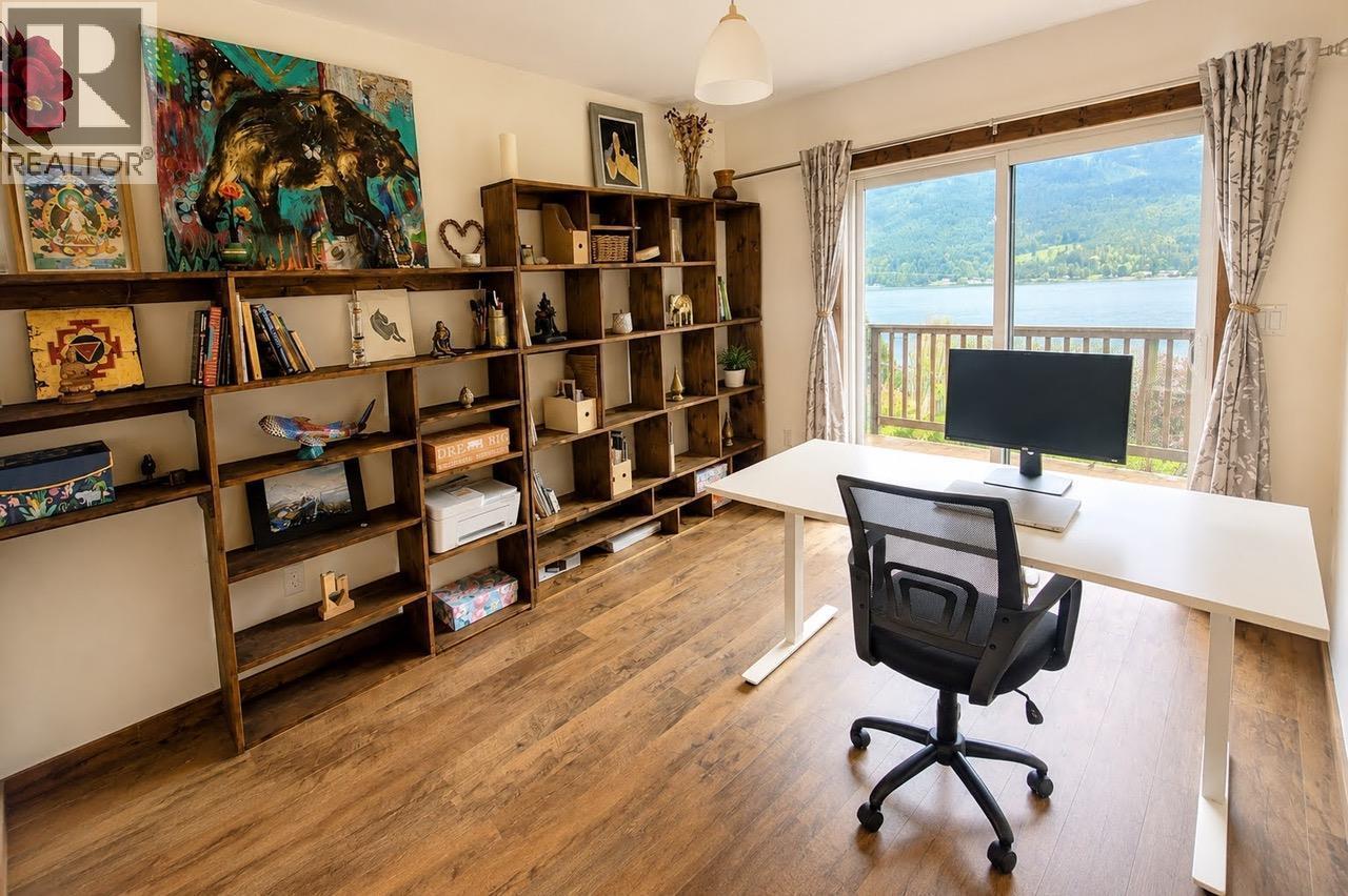 6421 Sunshine Drive, Nelson, BC - Indoor Photo Showing Office