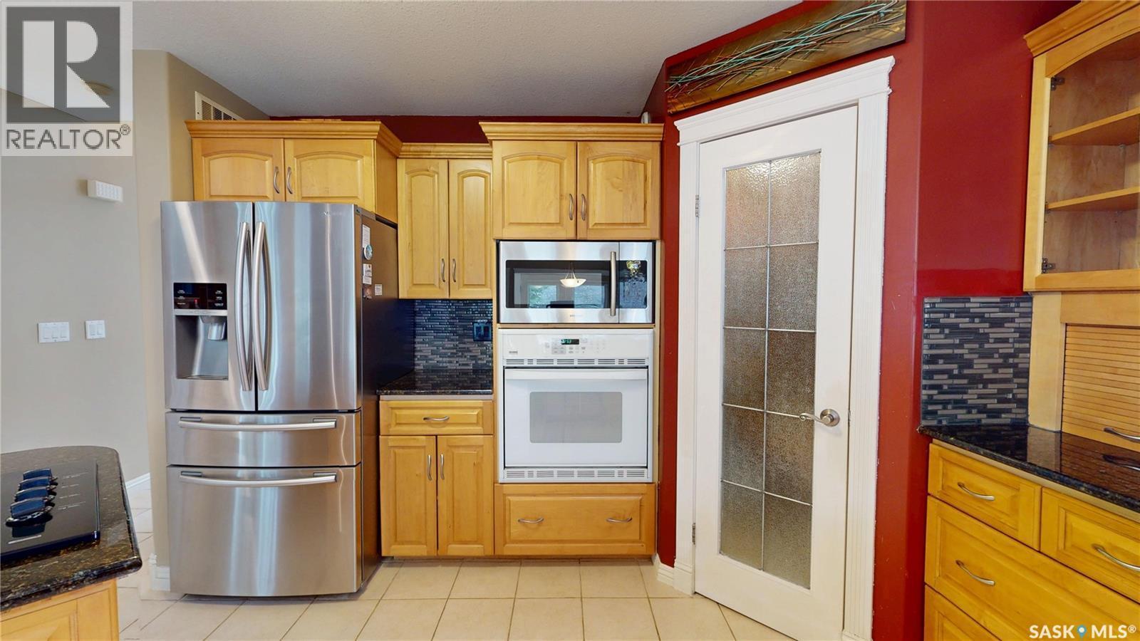 3150 Caen Street, Saskatoon, SK - Indoor Photo Showing Kitchen