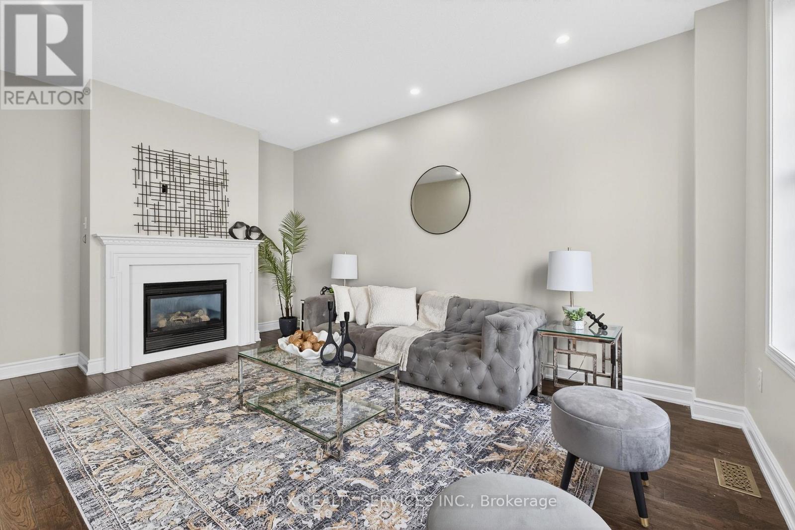 47 Upper Highlands Drive, Brampton, ON - Indoor Photo Showing Living Room With Fireplace