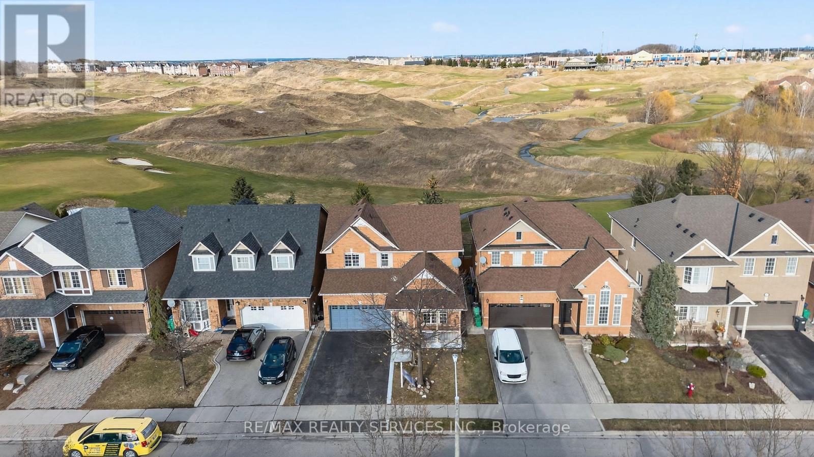 47 Upper Highlands Drive, Brampton, ON - Outdoor With Facade